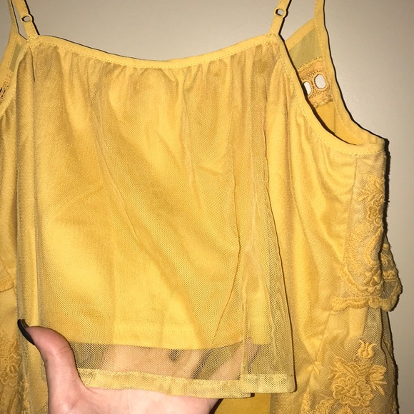 Mustard yellow lace crop top tank - Picture 5 of 6